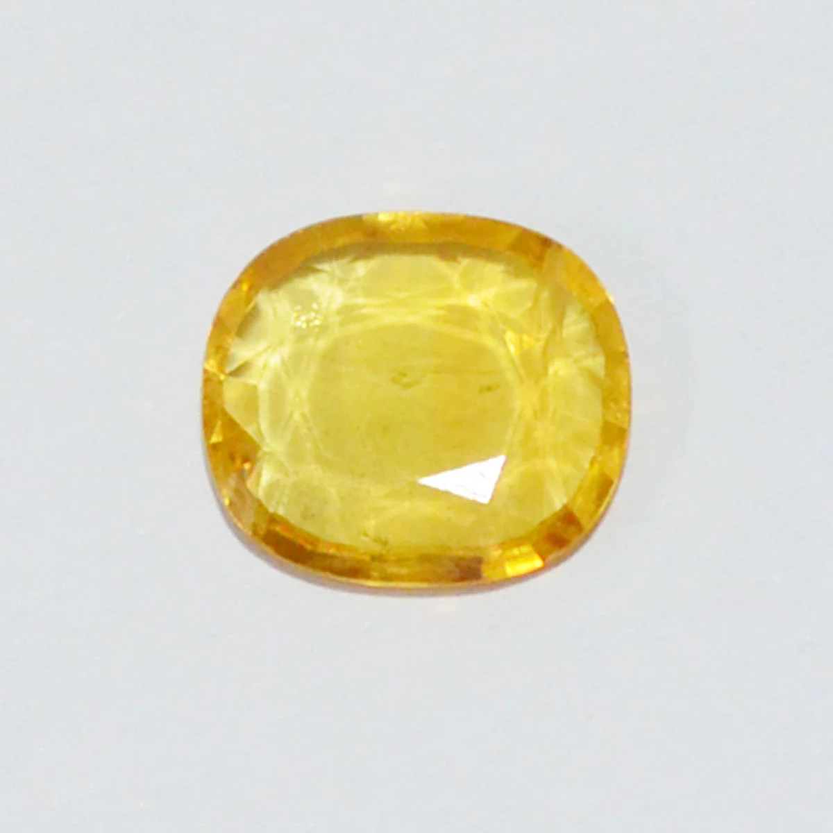 YELLOW SAPPHIRE 3.84 Ct